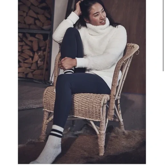 Athleta Nirvana Sherpa Funnel Neck Sweatshirt | LARGE - Picture 9 of 9